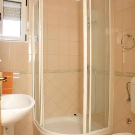 Apartamento With Wifi Tisno, Murter - 4296
