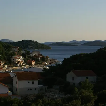 Apartamento With Wifi Tisno, Murter - 4296 *