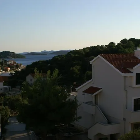 Apartamento With Wifi Tisno, Murter - 4296 Tisno